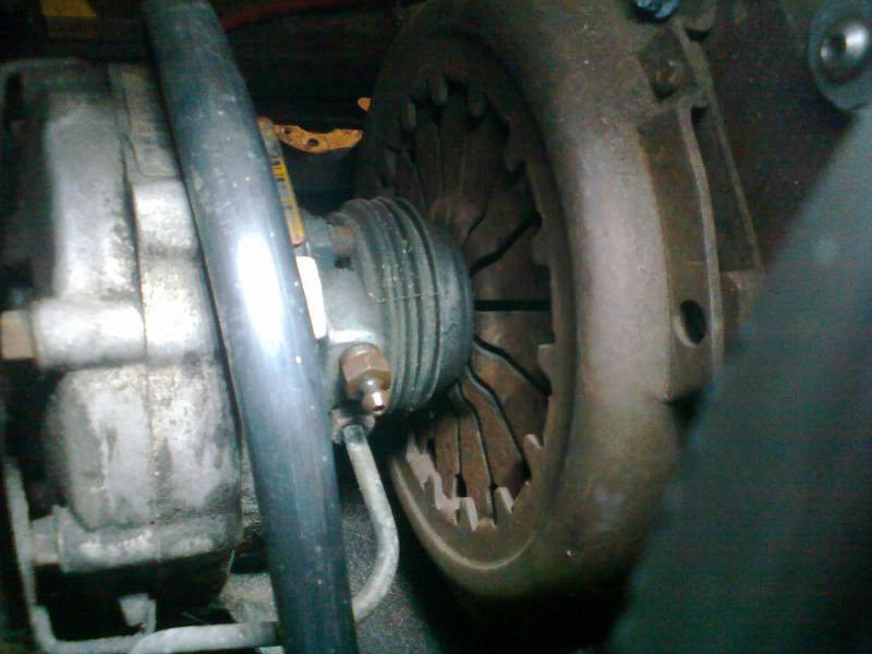 Clutch slave cylinder assembly